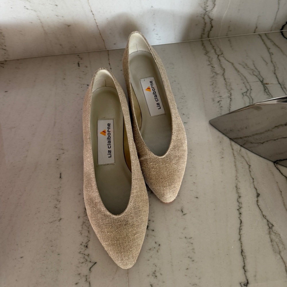 vintage 1994 Liz Claiborne "Rueben" natural flax linen flats-courts NWB